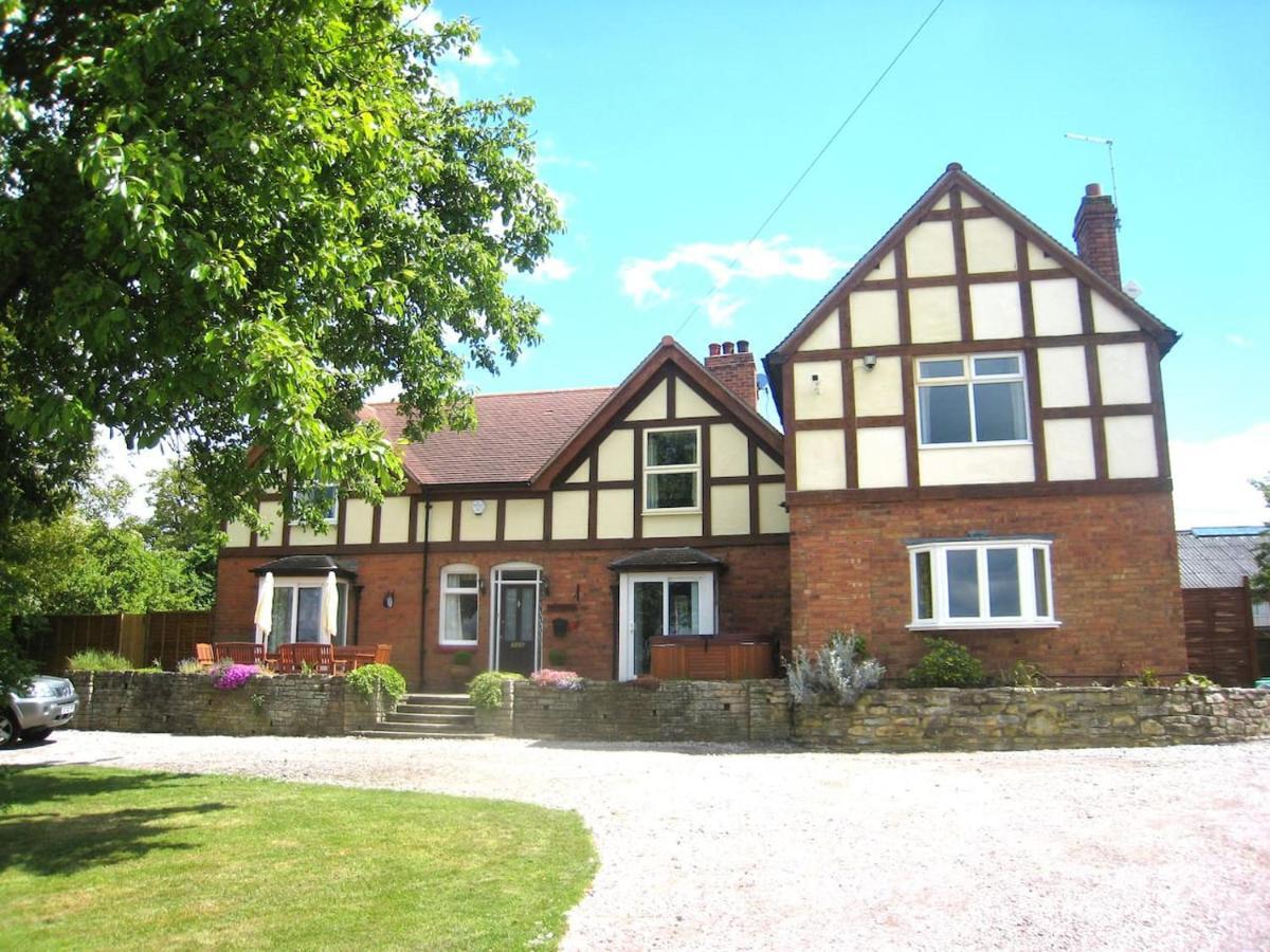 Arden Hill Farmhouse - Hot Tub, Snooker Table, Sleeps 16 Стратфорд-апон-Эйвон Экстерьер фото